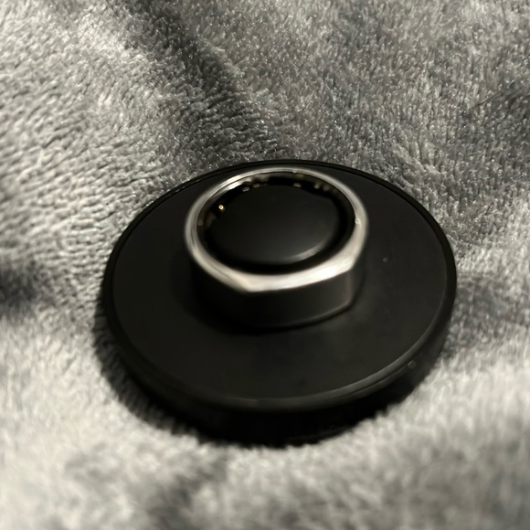Oura Gen3 Heritage Ring size 8 - Picture 1 of 3